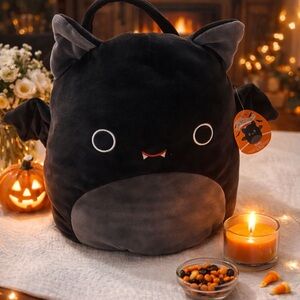 Squishmallow EMILY Plush Bat Halloween TOTE /treat bucket Black & Gray